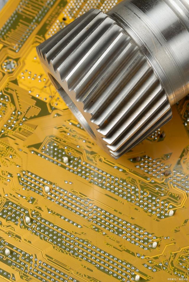 金属具有良好的导电性是由于其特殊的电子结构和金属中自由电子的存在