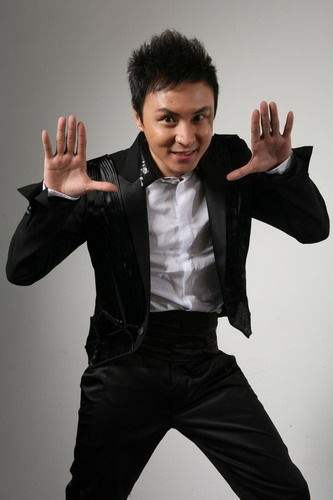 朱桢(资料图)凤凰网娱乐讯 薛之谦与李雨桐这部感情金钱纠葛连续剧