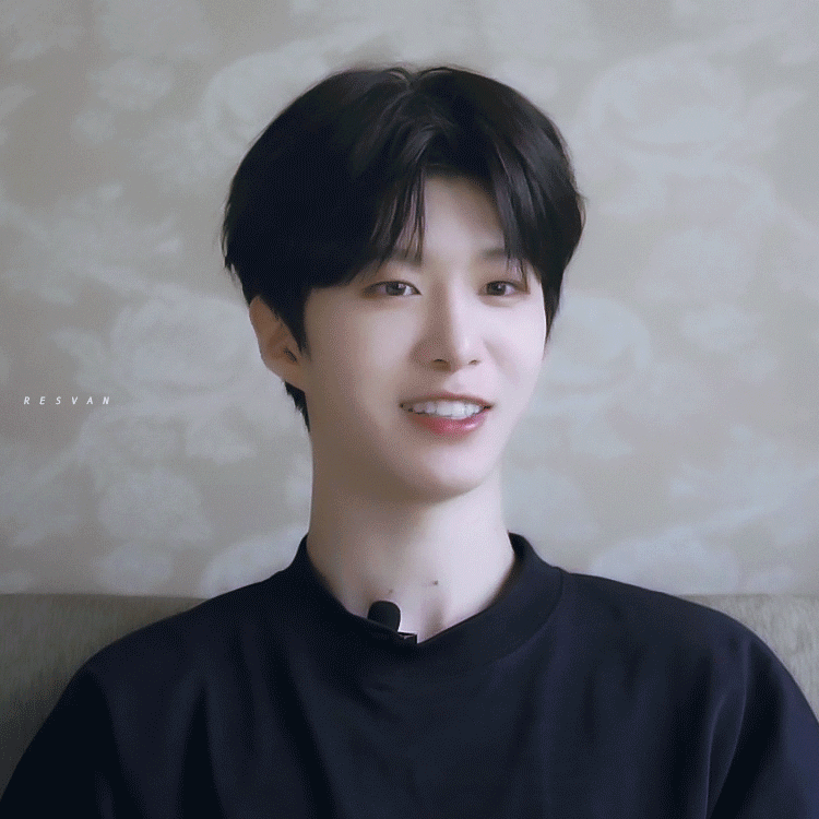 向阳而生的美好少年范丞丞的治愈笑容令人沉醉