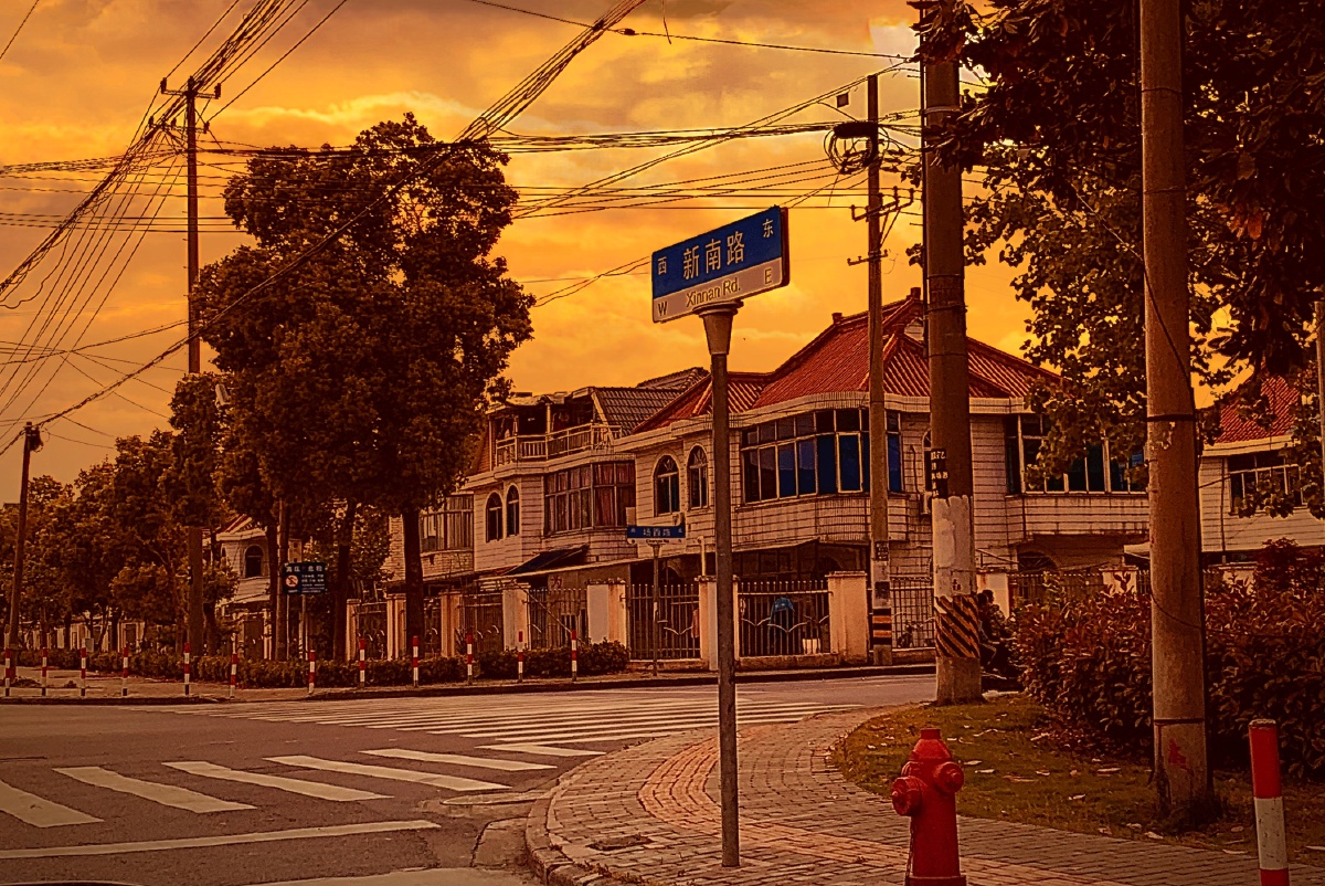 黄昏时分的街头黄昏时分的街头