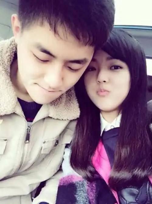 去年邢凯轩还被提名参选了"河南高校男神选拔",不但进入决赛,还在粉丝