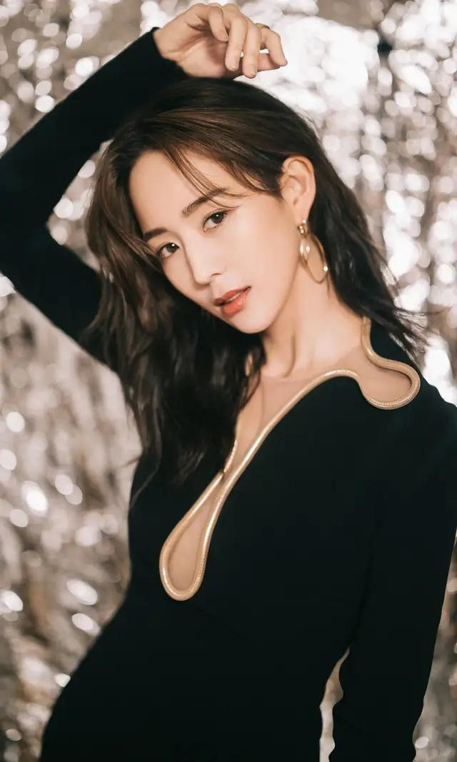 张钧甯秀出极致身材,只因热爱跑步,每天必跑10公里!