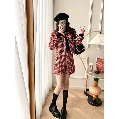 盐系穿搭小个子圣诞套装女装2021新款冬季花呢大码女装