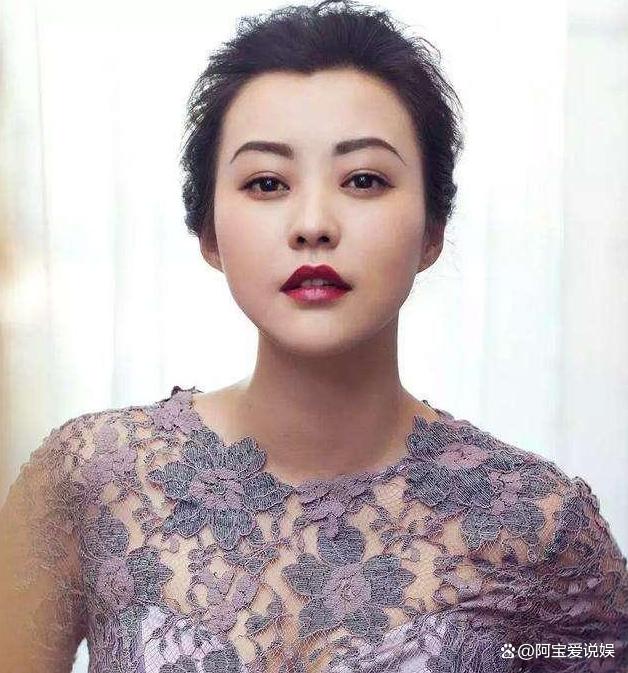 郝蕾:别看如今不修边幅,昔日美貌不输高圆圆