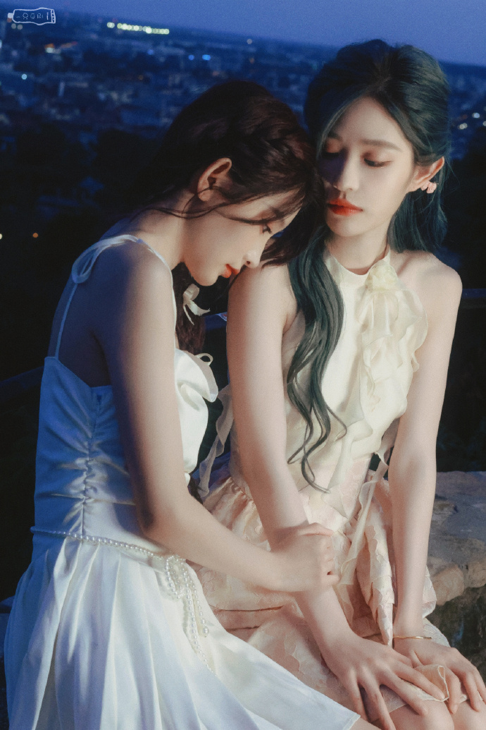 周诗雨王奕失忆mv##snh48年度金曲大赏