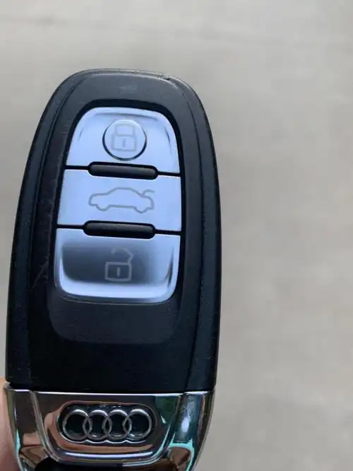 奥迪a6l,奥迪a6钥匙电池用两天就没电了是什么原因