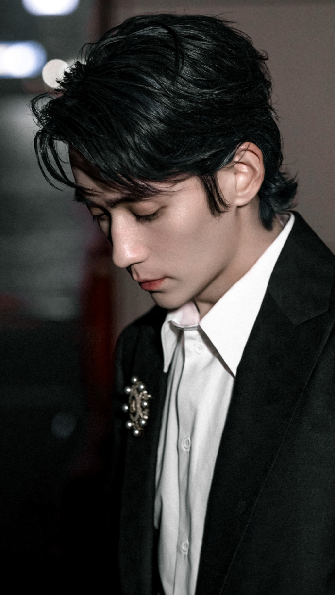 朱一龙##朱一龙lv大秀