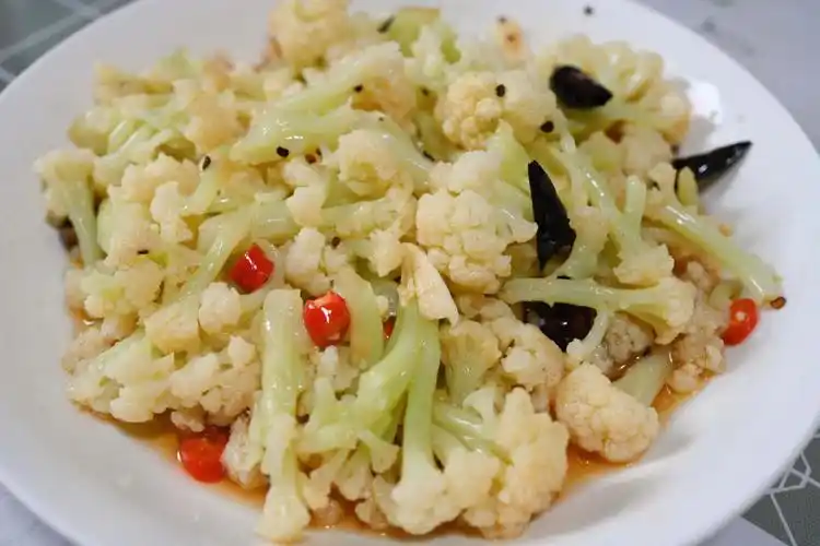 夏季凉菜凉拌菜花