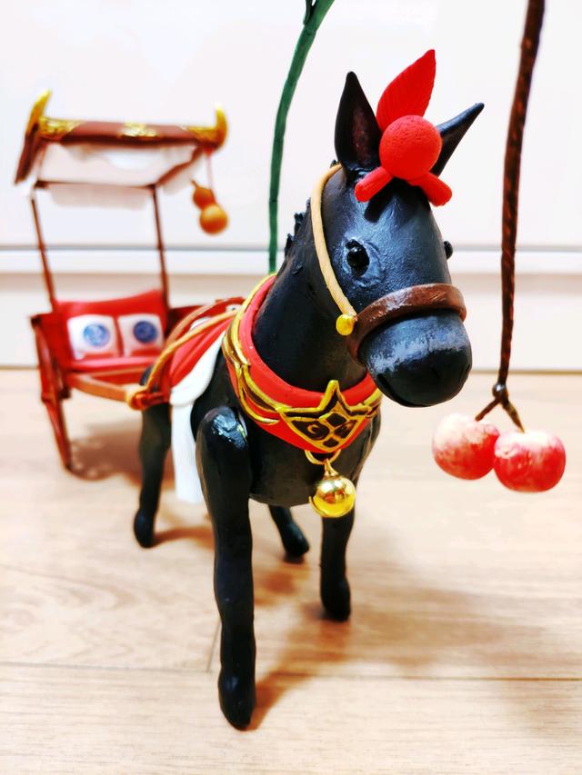 组合完成!瞅瞅这小毛驴炯炯有神的豆豆眼!黄里透红的小苹果!