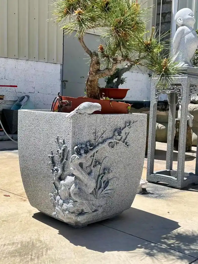 抖音小助手 #石雕手艺人 #手工雕刻工艺品 #匠心制作 - 抖音