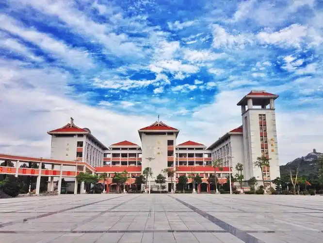 石狮市石光中学[普高]简介