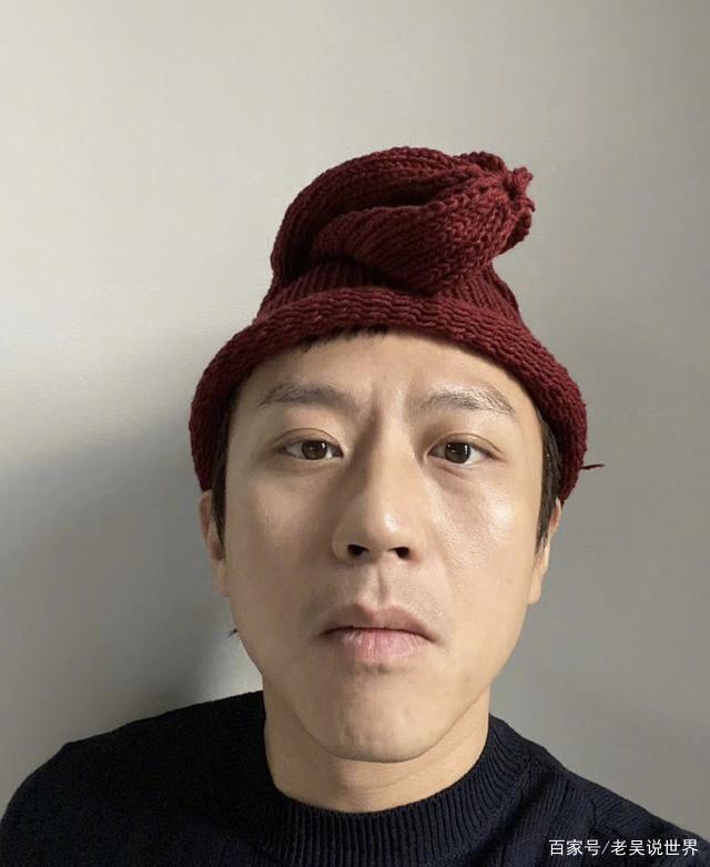 邓超发微博晒孙俪手织毛线帽,夫妻互动很有爱,花式晒图网友笑翻