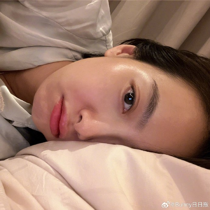 宋茜 素颜也依旧能打