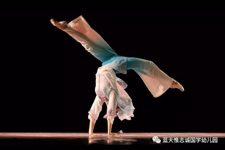 蓝天国学古典舞古典风姿舞动优雅