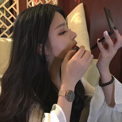 世中仙儿の女生头像气质高冷原宿风