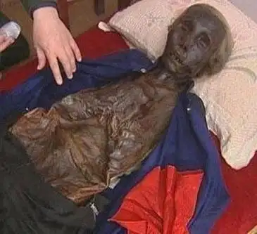 河北香河老人死后三年肉身不腐