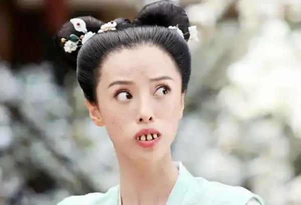 剧中出演丑女的他们,现实中却貌美如花,差距太大不敢相信!