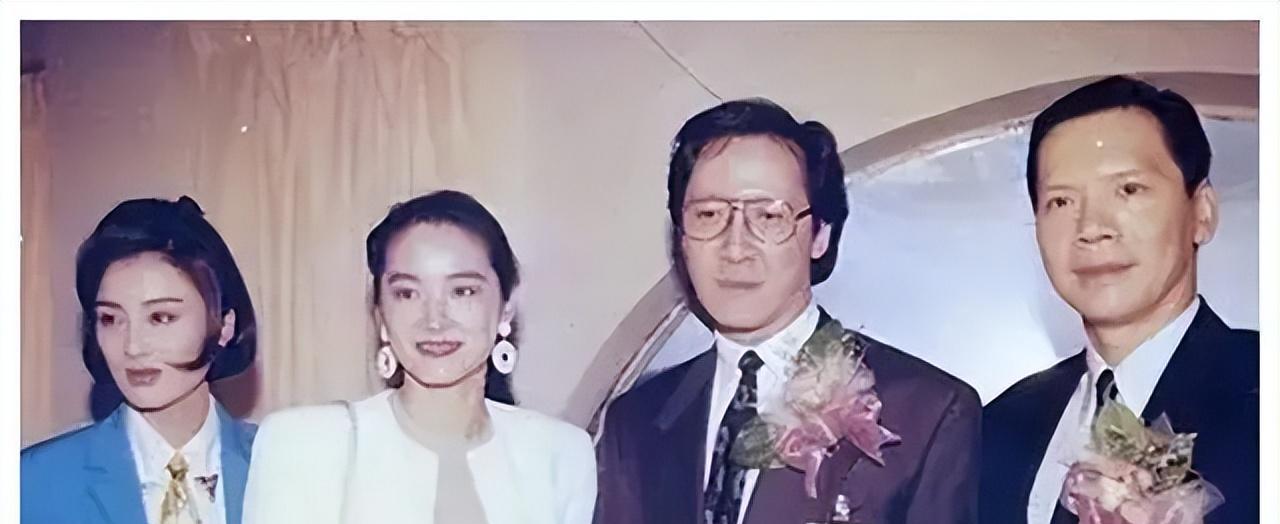 鹰钩鼻,笑露牙龈看看向太陈岚年轻时的样子,为啥宠爱郭美女_向华强