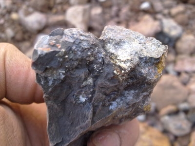 中国5月铝矿,镍矿进口同比大增