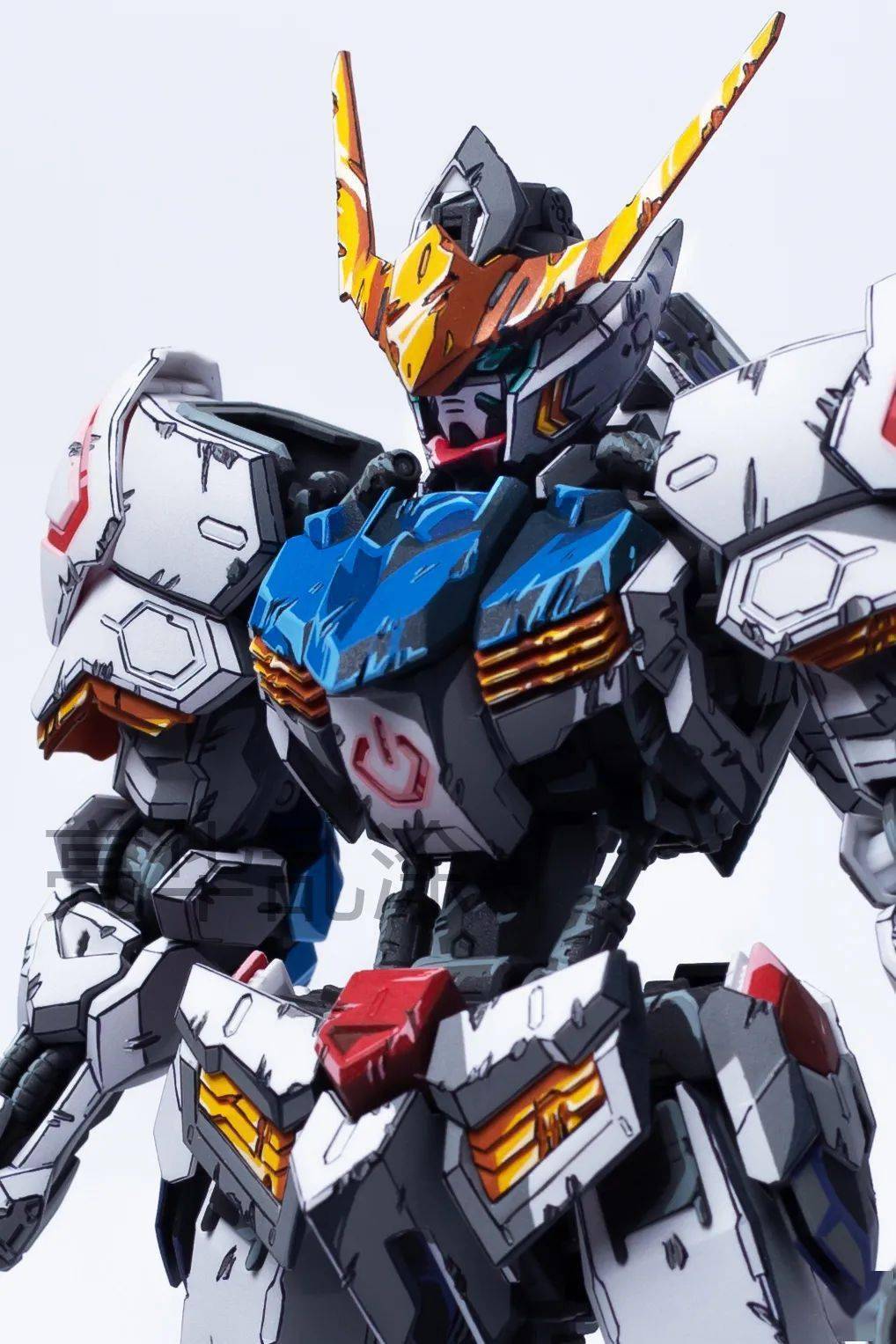 动画中的战斗效果get,mg巴巴托斯二次元战损涂装!_进行_公众_模型