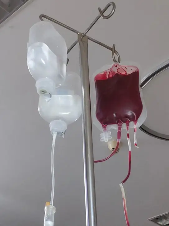 就是静脉治疗,比如静脉输液(打点滴),静脉注射(推针水),静脉输血等等