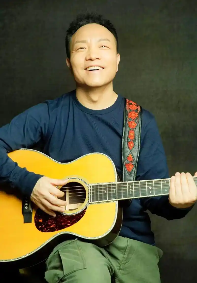 吉他 #曾经的你许巍 #音乐分享 许巍壁纸 - 抖音