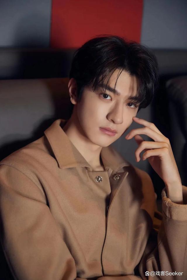 在2023微博之夜上,林一荣获"年度期待演员".