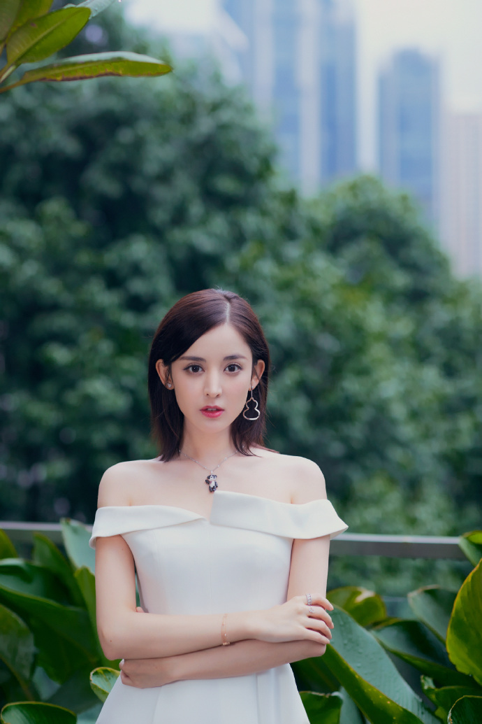 俏皮少女,是性格可爱的小姐姐——古力娜扎