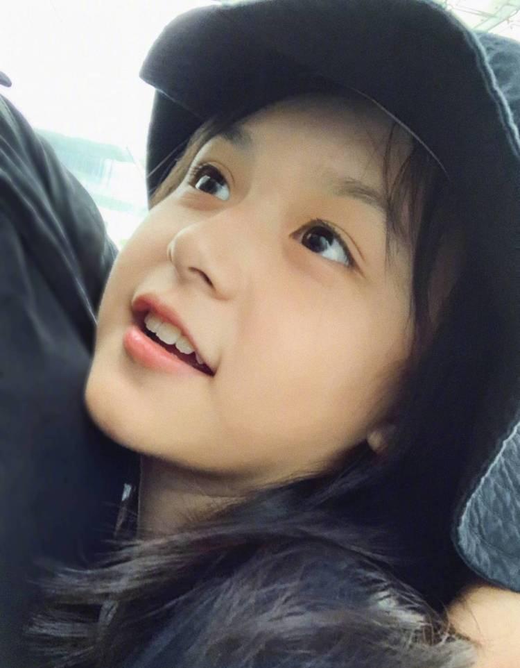 像刘楚恬这样的小童星,有颜值有演技,长大后必定会和张子枫一样成为