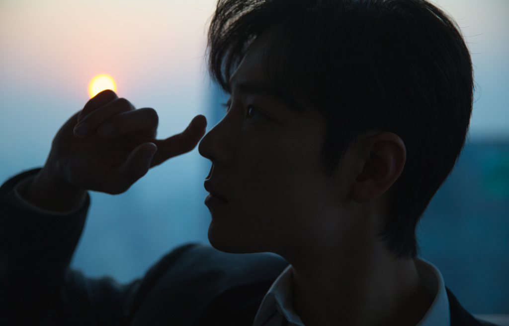 肖战白衬衫西服帅气图片68