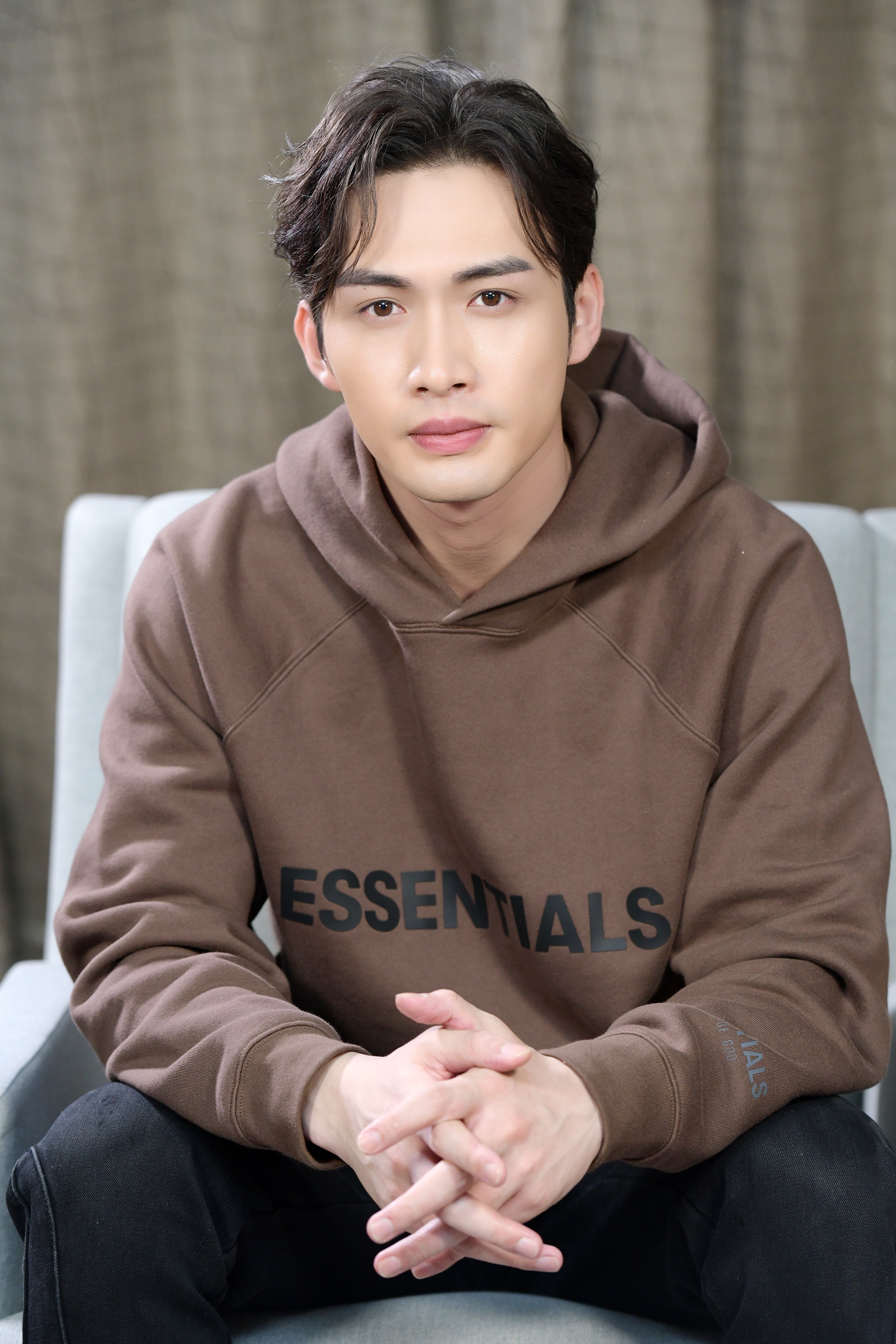 专访张彬彬合作前觉得景甜很女神合作后发现她是可爱小女生