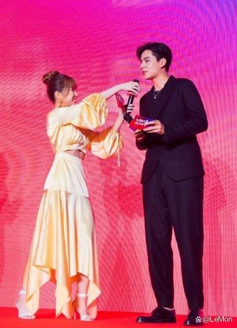 身高逆天的男星5:胡一天188公分 胡一天也是娱乐圈著名的高个子,足足