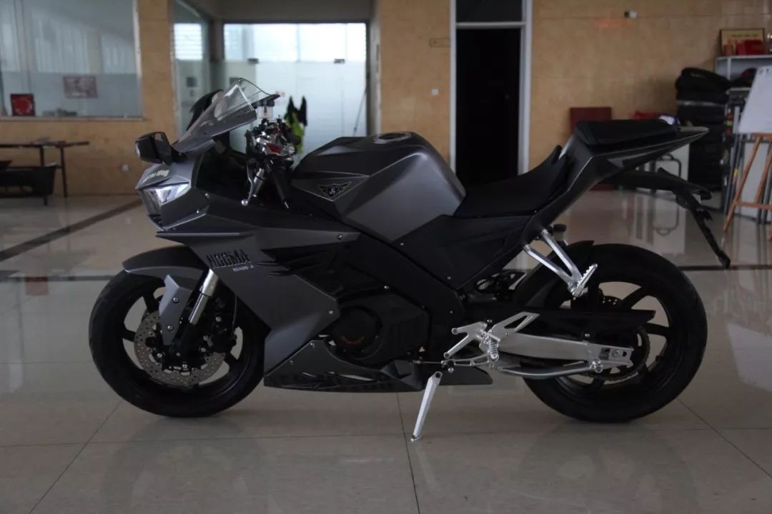 58万,国产新生力量——诺马刀风400正式上市!