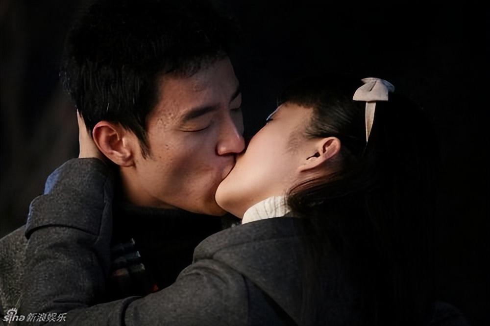 当时,郝蕾刚与前男友邓超分手,状态低落.