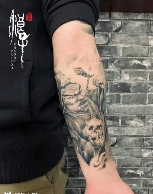 黑白无常纹身图片手臂新传统黑白无常纹身图案