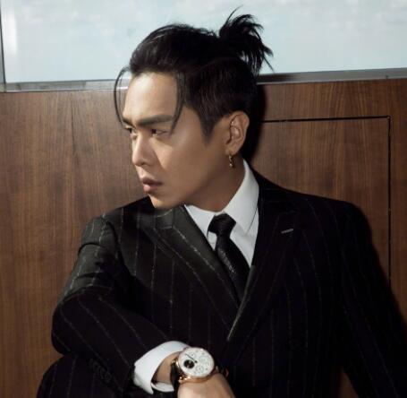 男生日式马尾如何扎 五款日式马尾发型来示范