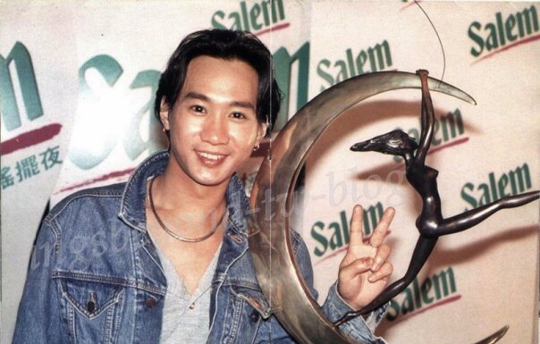 资深乐迷收藏的beyond早期黄家驹罕见照片(上)