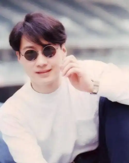 香港男明星名字和图片(中国香港最帅的十大男星名单) - 生活 - 九一