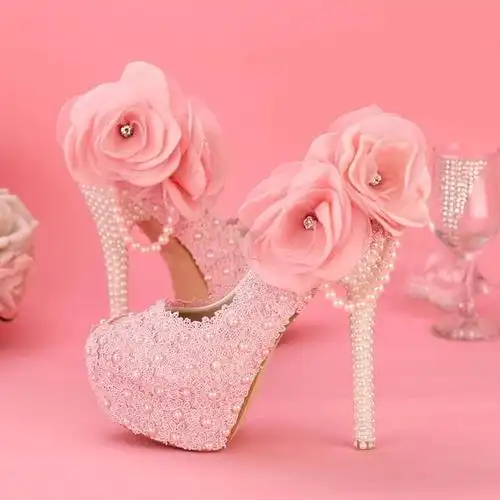 专属十二星座的粉色高跟鞋,各个满满少女心,双子座的时尚潮流!