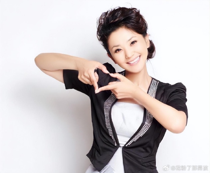 下面图中有几个月亮姐姐几个方琼?