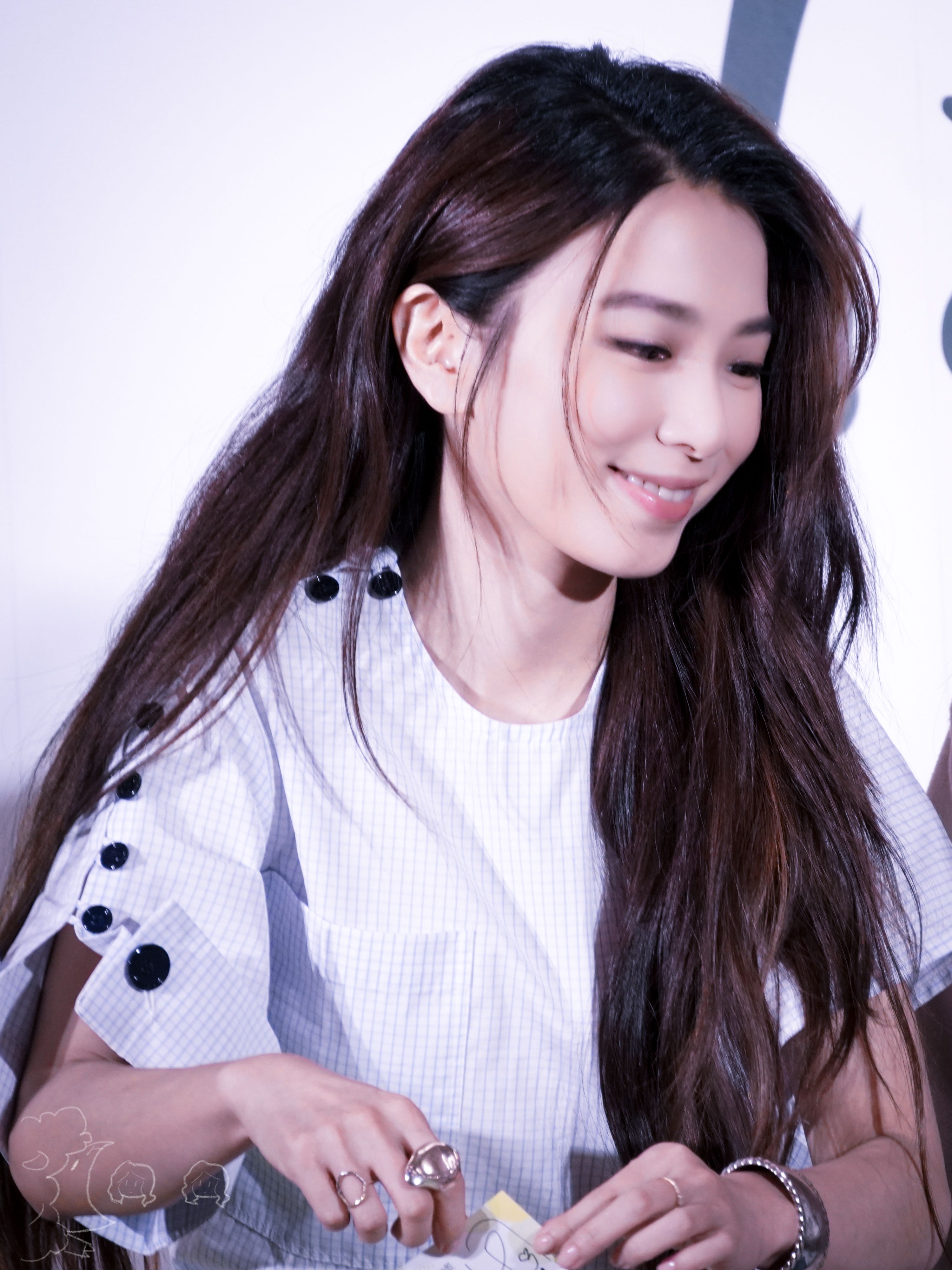 she成员各有不同:ella浪姐归来,41岁selina怀孕,hebe为何遭抵制