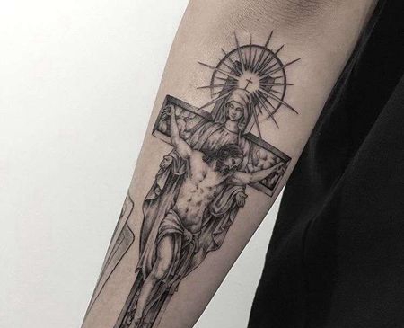 小臂耶稣纹身图案