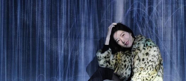 李亚鹏新女友susie近照曝光,肤白貌美大长腿