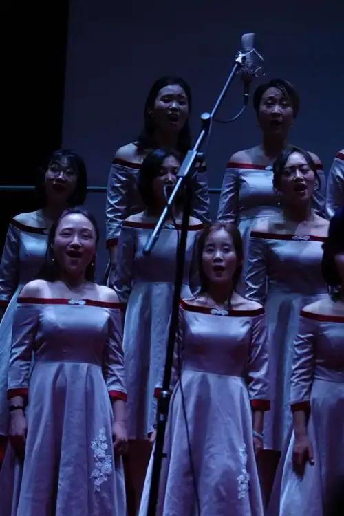 13晚上在东方文德广场剧场sing悦女声合唱团新年暨一周年音乐会(2)