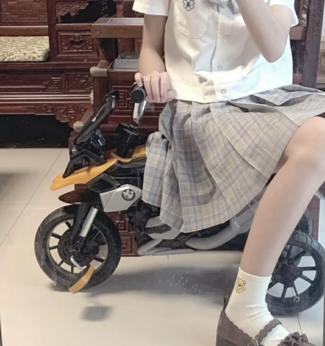 ins半身女生头像