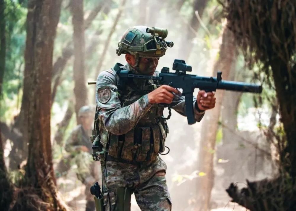 星空迷彩最炫的一次亮相