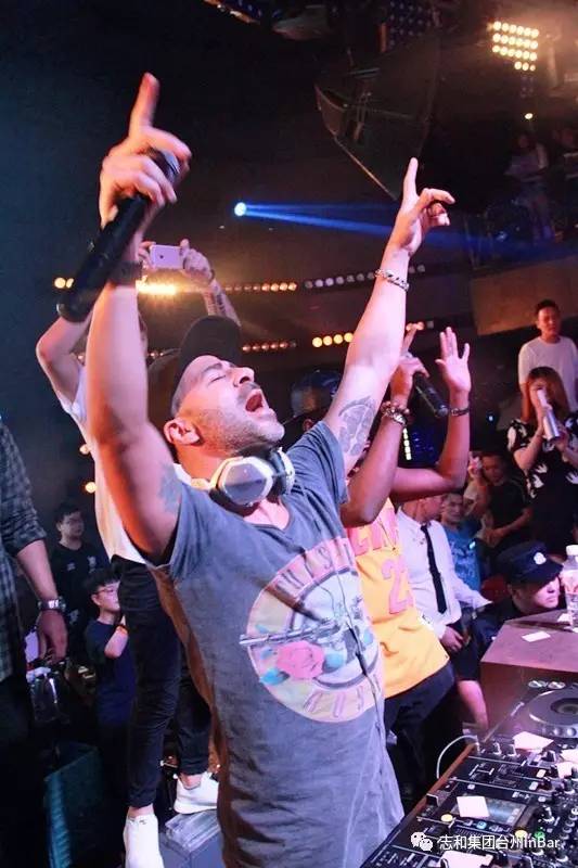 inbarⅡ首家用手蹦迪尬舞到天明