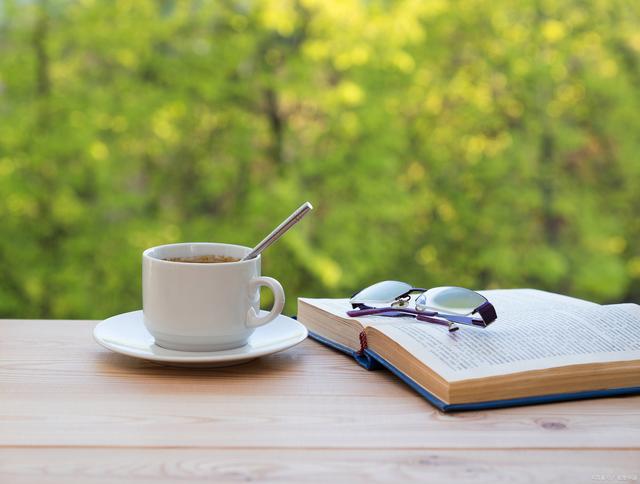 一杯茶,一本书,一位知己,追求至善至美不负时光,不负你的期待