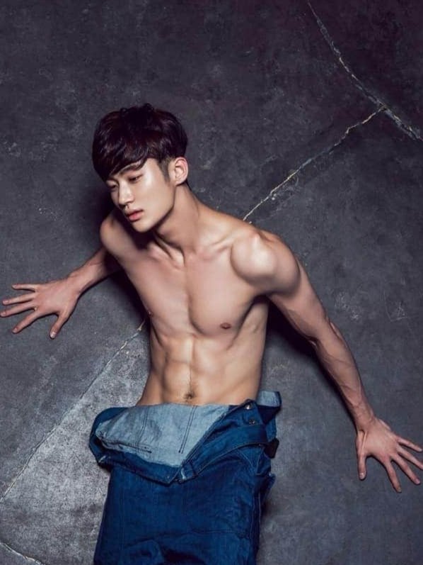 肌肉很好长吗?为什么他们都那么状美!#金秀贤