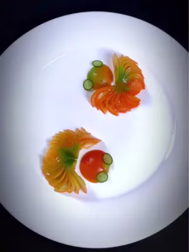 西红柿金鱼摆盘简单又好看#创意盘饰 #刀工 #金鱼 #西红柿 #吃出仪式